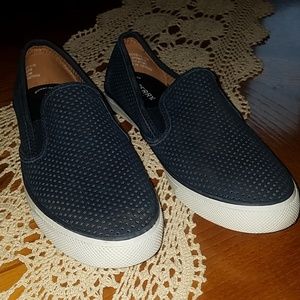 Sperry navy blue slip on sneakers